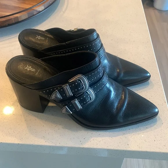 Buckle Frye Flynn Mule Frye Flynn Belted Mules
